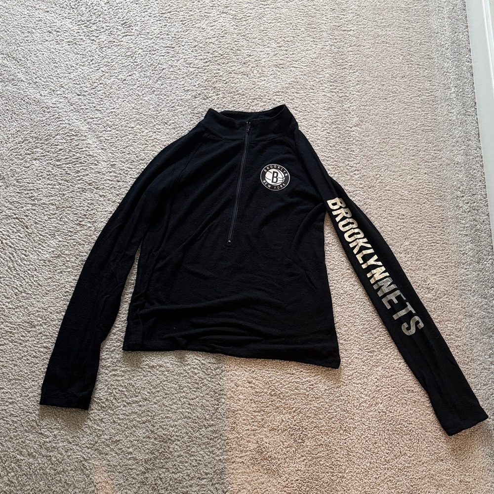 New Era Women’sBrooklyn Nets Black Quarter-Zip Pullover